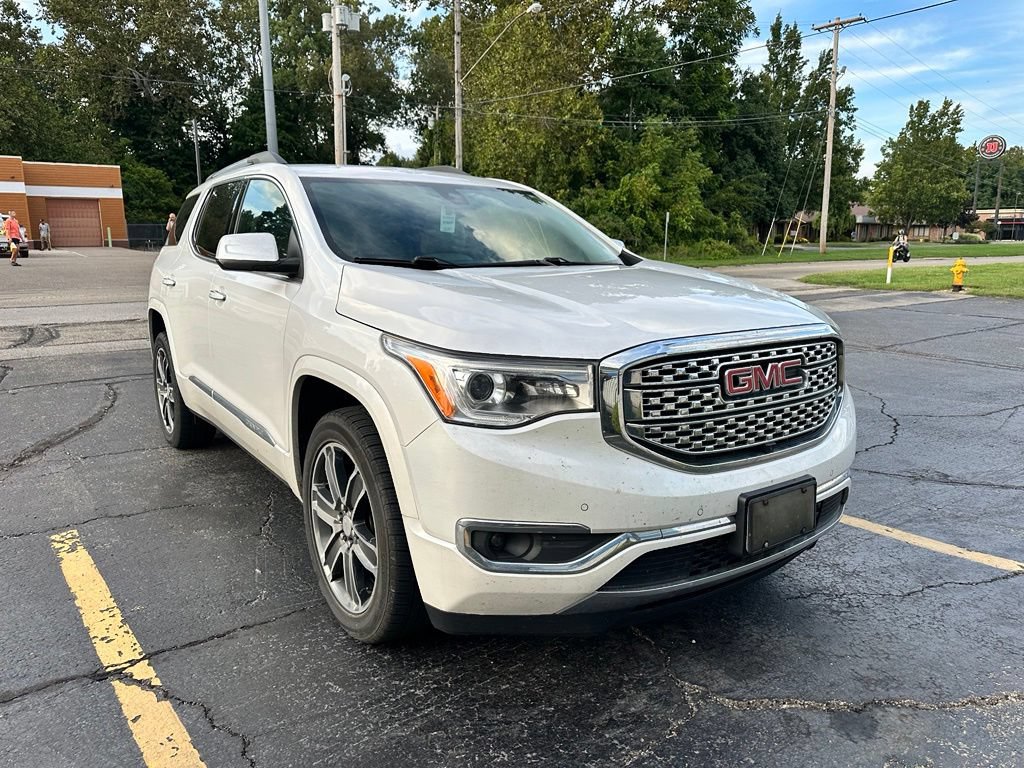 Used 2017 GMC Acadia Denali w/ Technology Package FWD image 1