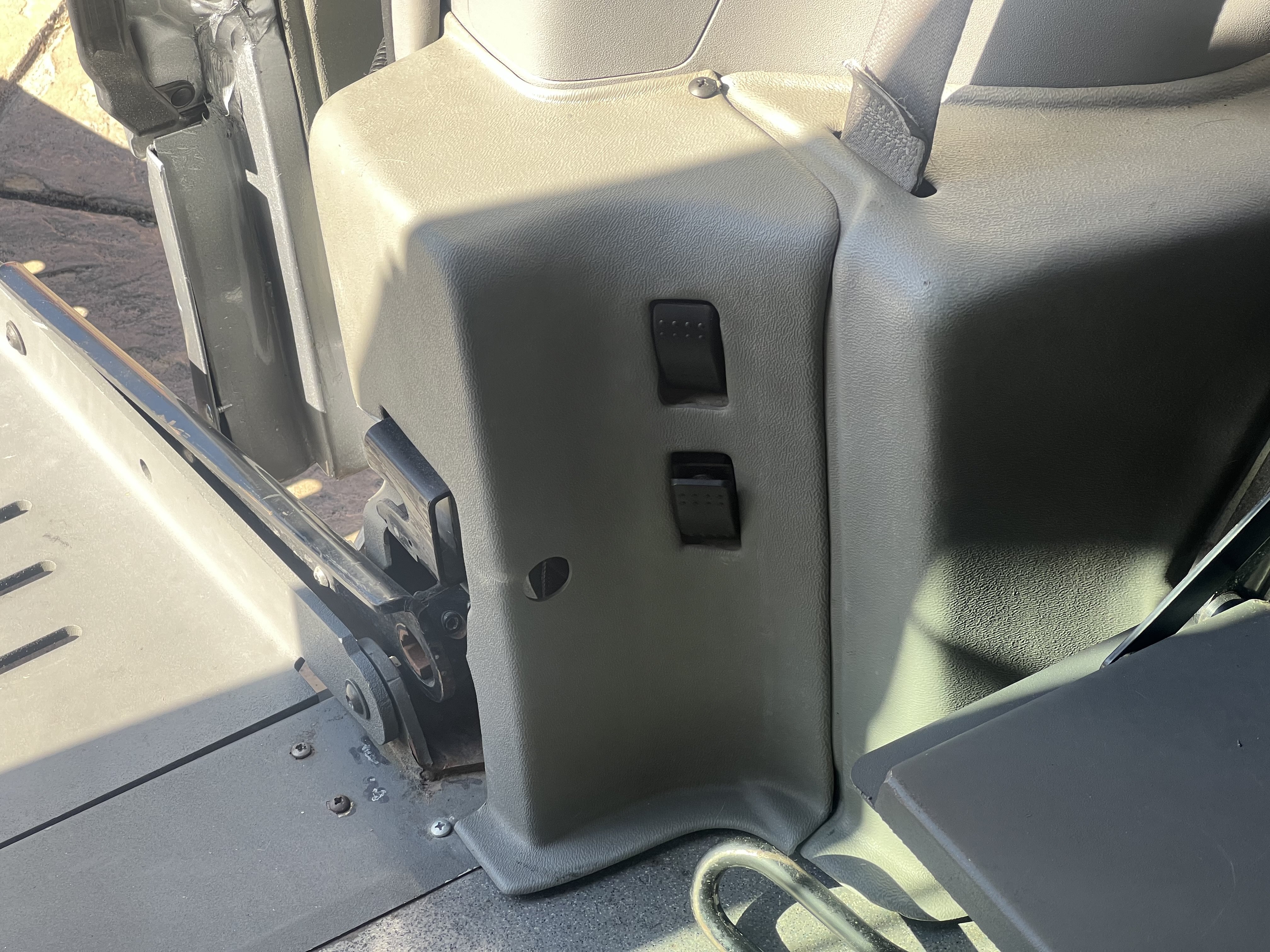 Used 2011 Toyota Sienna XLE FWD image 8