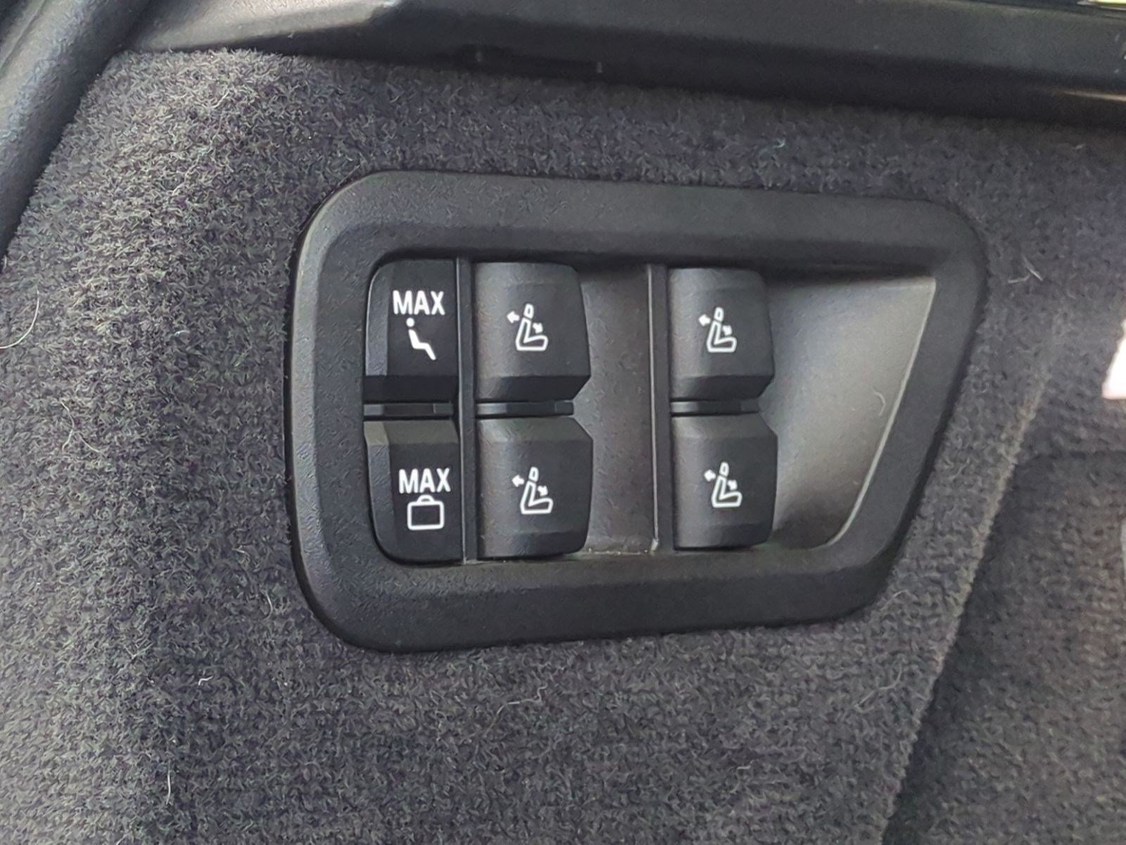 Used 2019 BMW X7 xDrive50i w/ Premium Package AWD/4WD image 31