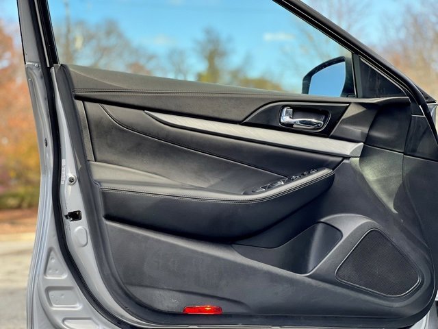 Used 2018 Nissan Maxima 3.5 SV image 11