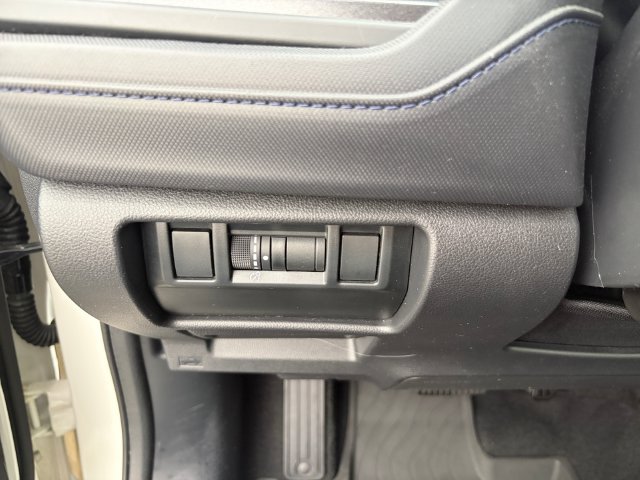 Used 2025 Subaru Forester Premium AWD/4WD image 28