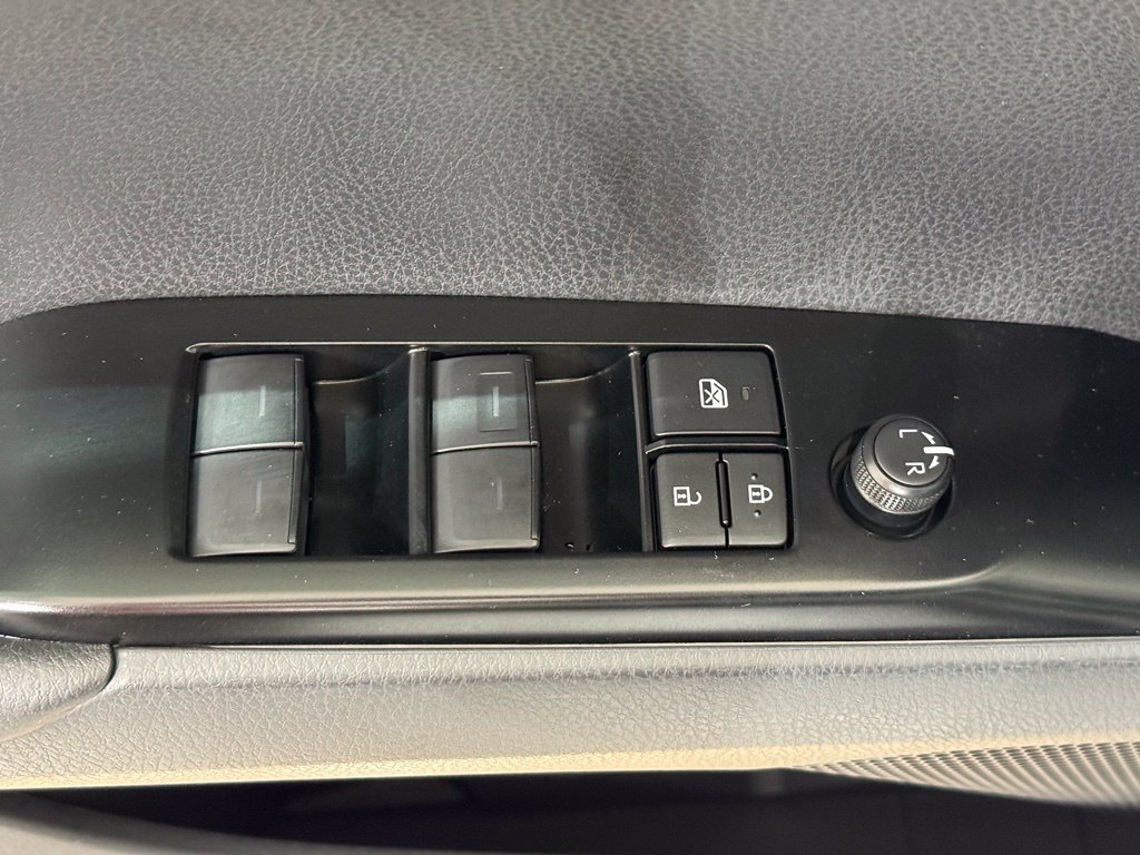 Used 2026 Toyota Camry SE w/ Convenience Package AWD/4WD image 15