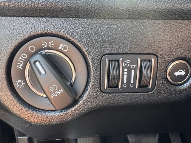 Used 2015 Chrysler 300 S w/ 300S Premium Group RWD image 19