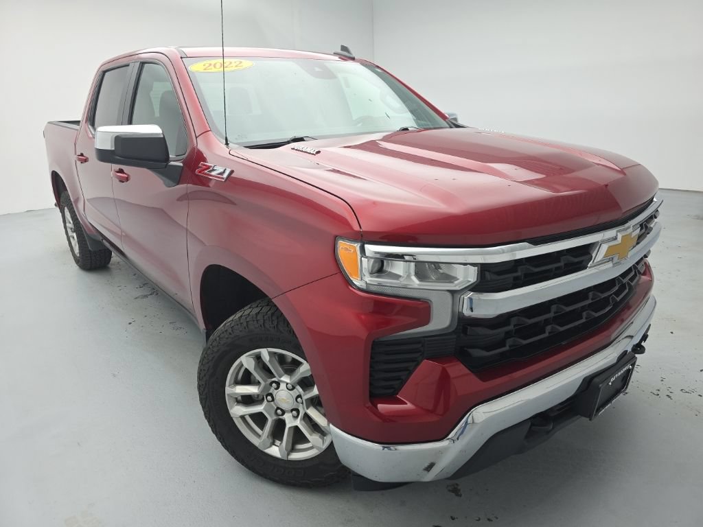 Certified 2022 Chevrolet Silverado 1500 LT w/ Z71 Off-Road Package AWD/4WD image 4