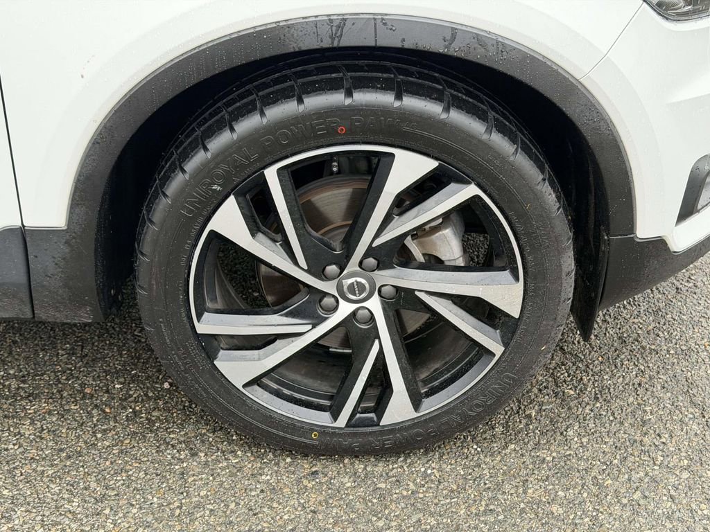 Used 2021 Volvo XC40 T5 R-Design w/ Advanced Package image 25