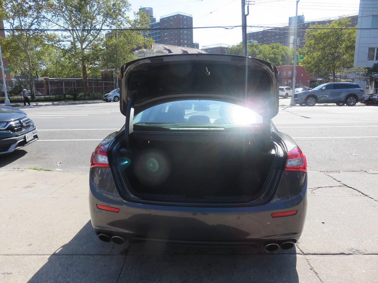 Used 2016 Maserati Ghibli S Q4 AWD/4WD image 24
