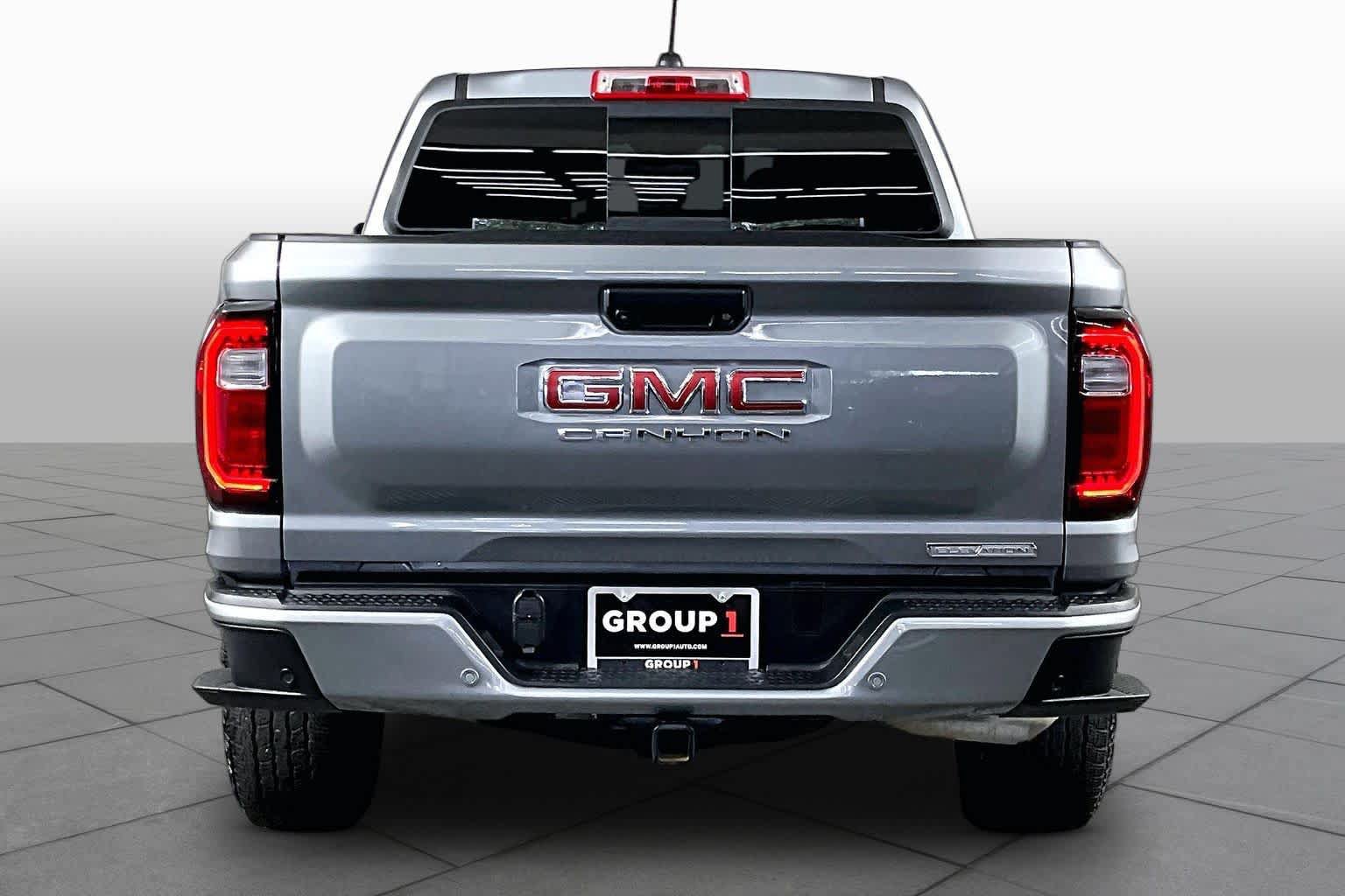 Used 2025 GMC Canyon Elevation w/ Convenience Package RWD image 5
