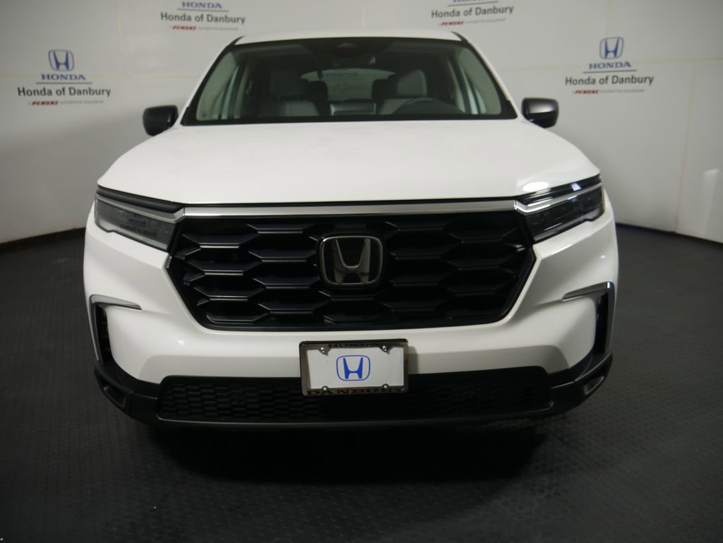 Certified 2023 Honda Pilot LX image 2