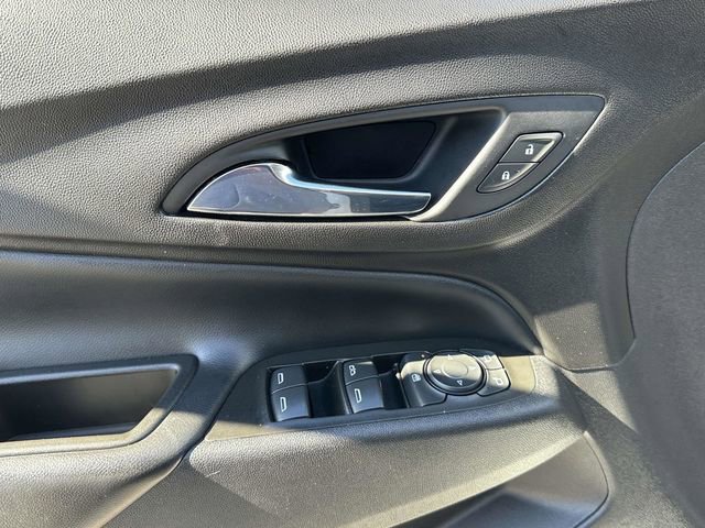 Used 2020 Chevrolet Equinox LT image 17