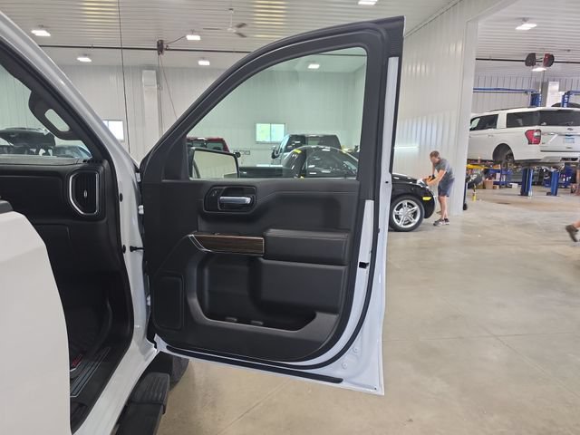 Used 2021 Chevrolet Silverado 1500 LT Trail Boss w/ Bed Protection Package AWD/4WD image 30