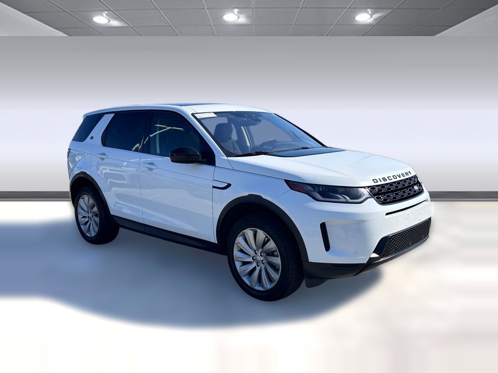Used 2020 Land Rover Discovery Sport SE image 5