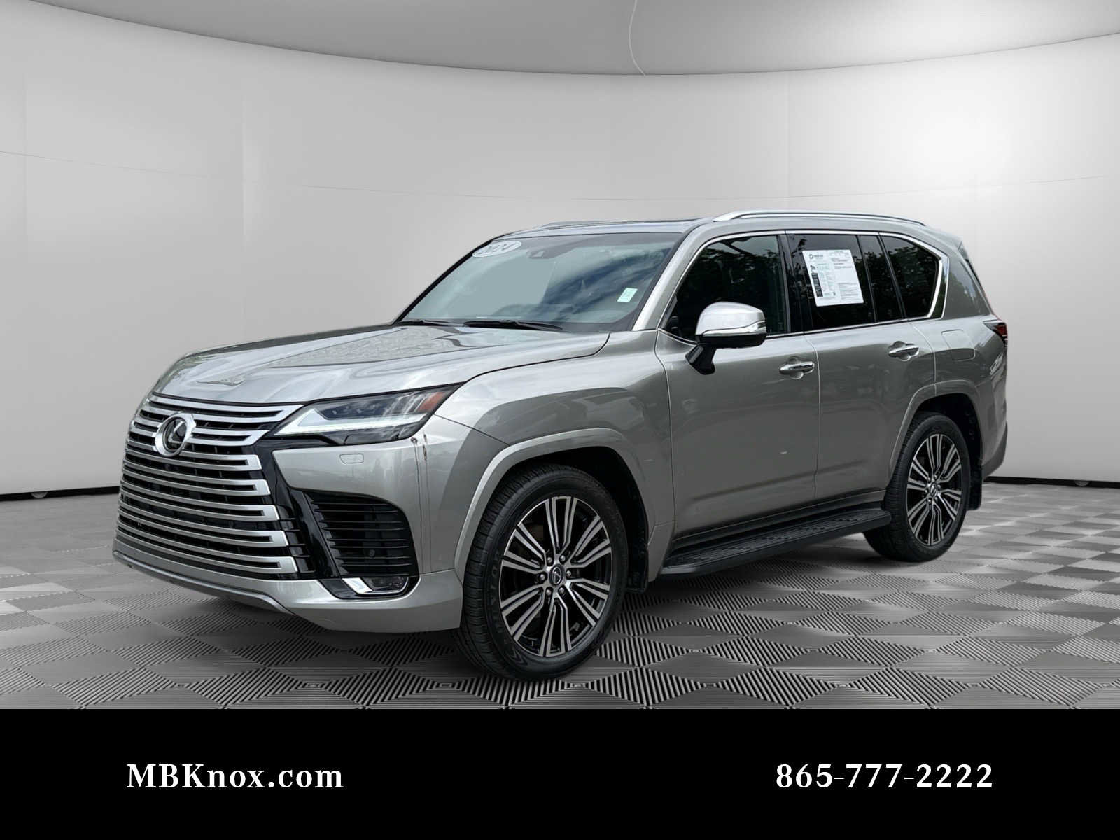 Used 2024 Lexus LX 600 4WD w/ Luxury Package image 1