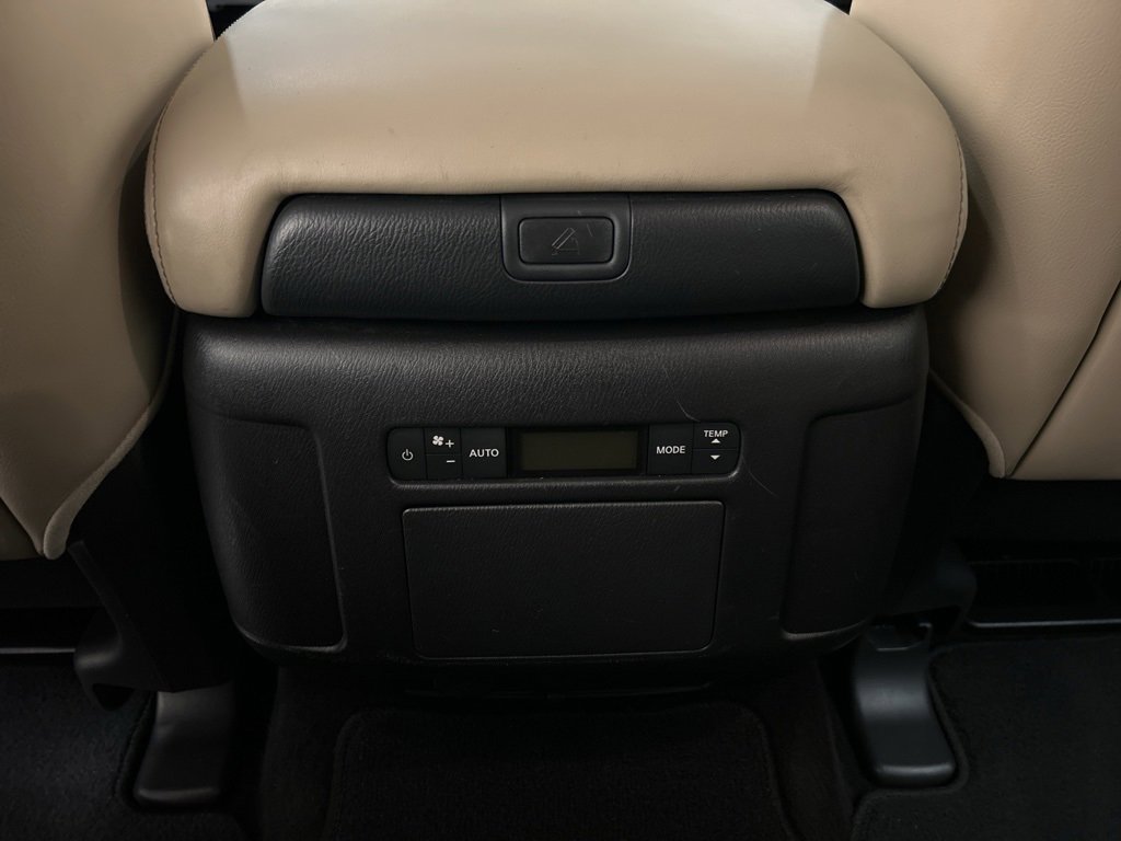 Used 2022 Nissan Armada SL w/ Captain's Chairs Package image 28