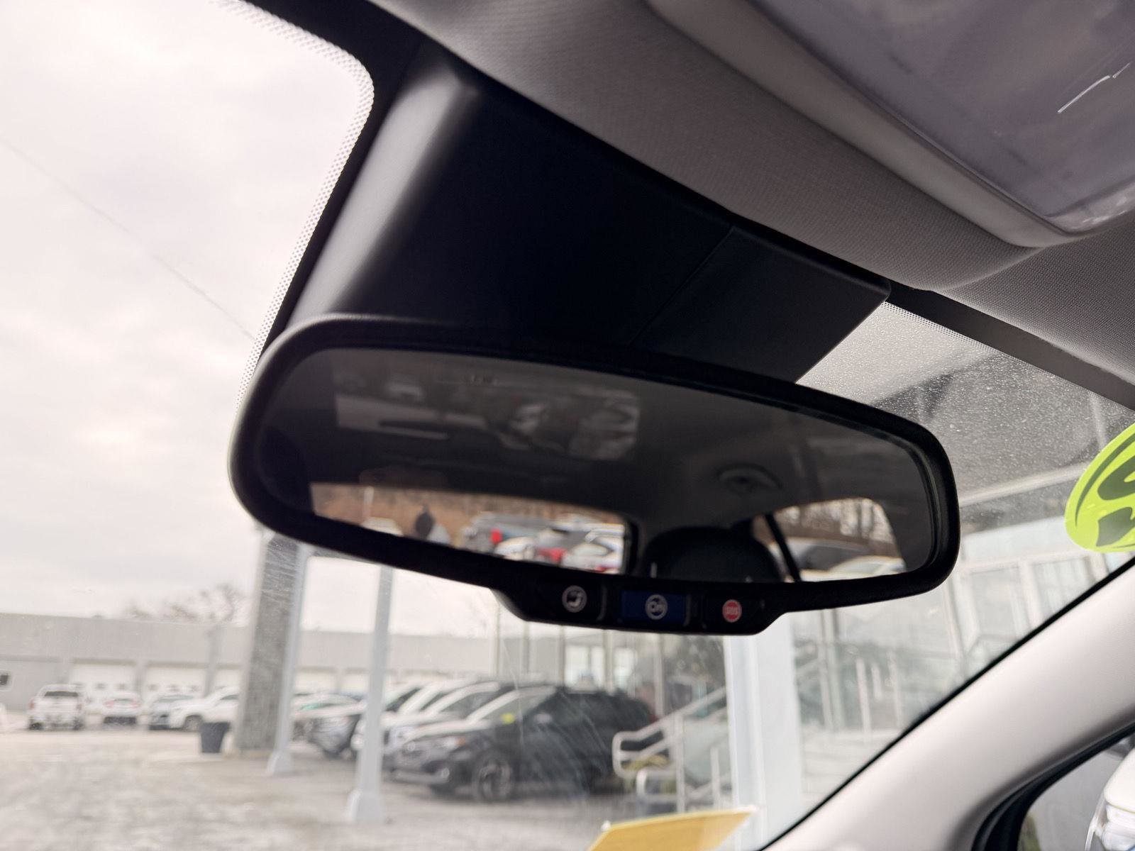 Used 2020 Chevrolet Trax LT w/ LT Convenience Package image 24