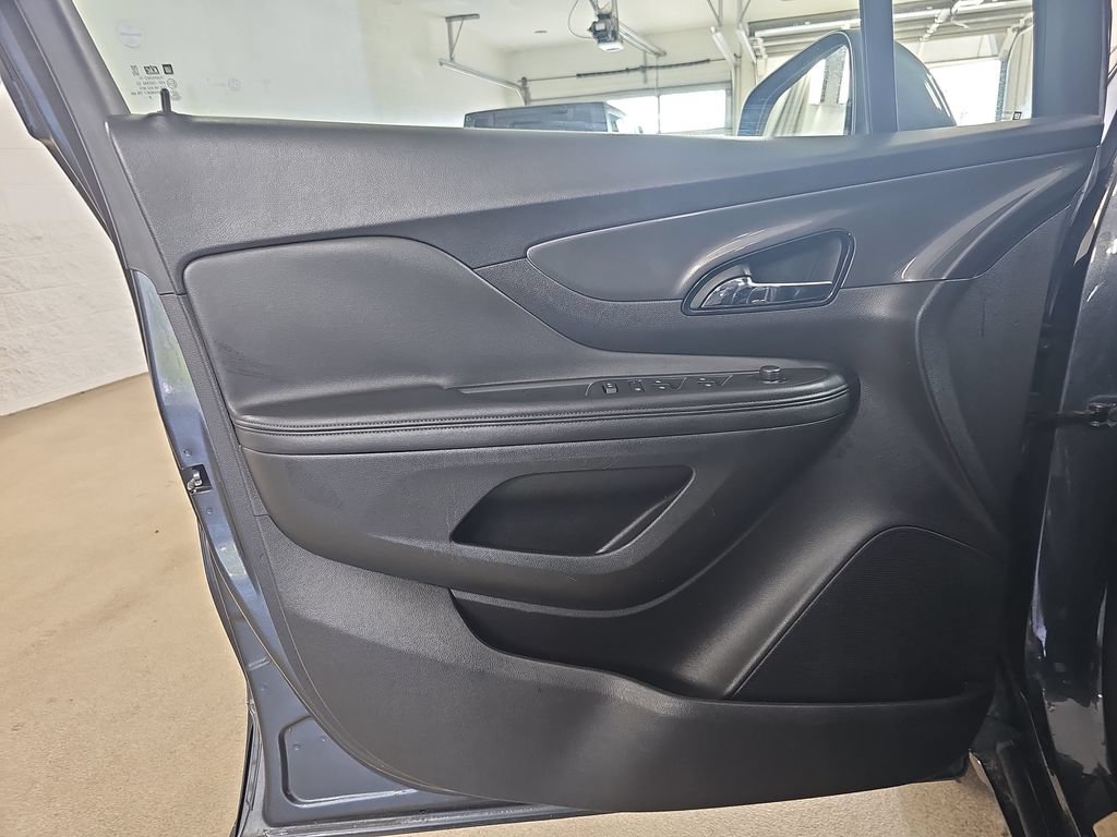 Used 2017 Buick Encore Preferred AWD/4WD image 31