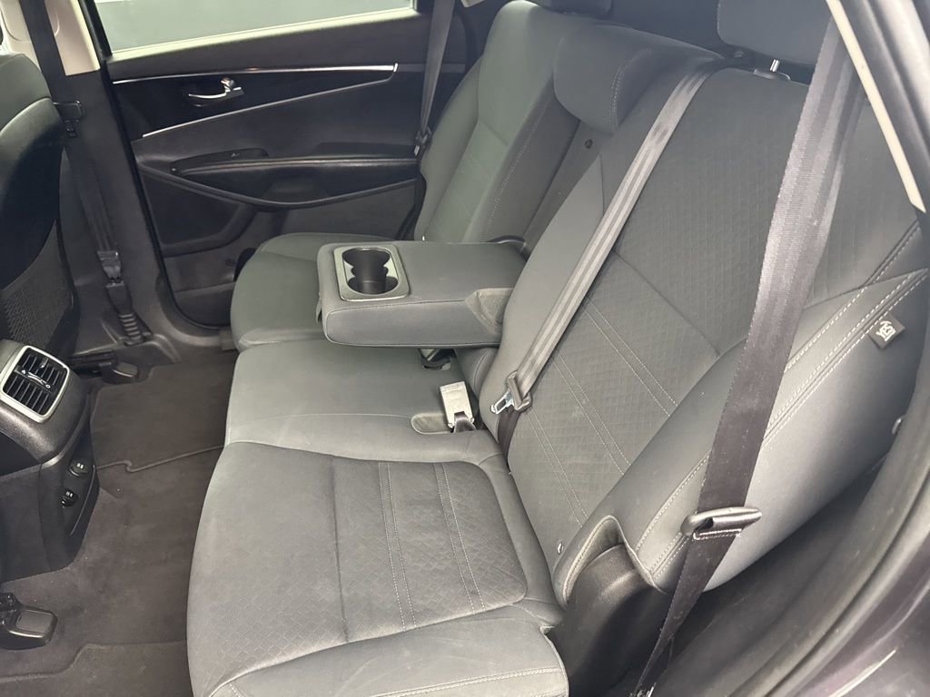 Used 2016 Kia Sorento LX w/ LX Convenience Package image 31