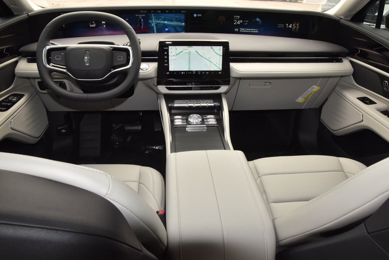 New 2026 Lincoln Nautilus Premier AWD/4WD image 23