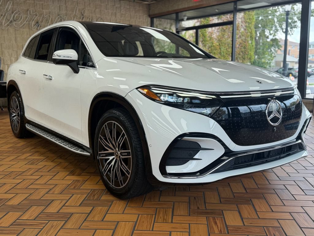 Used 2023 Mercedes-Benz EQS 580 4MATIC SUV image 10