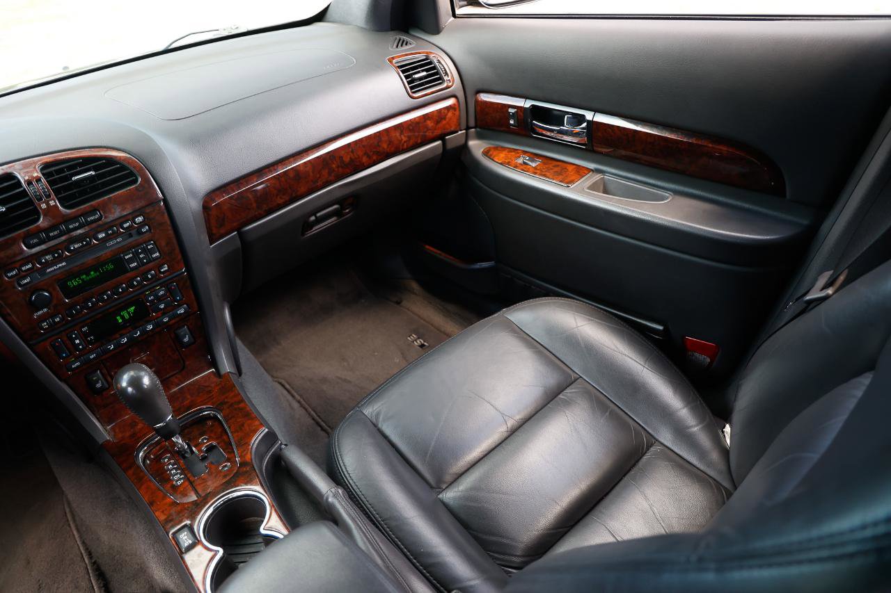 Used 2002 Lincoln LS image 21