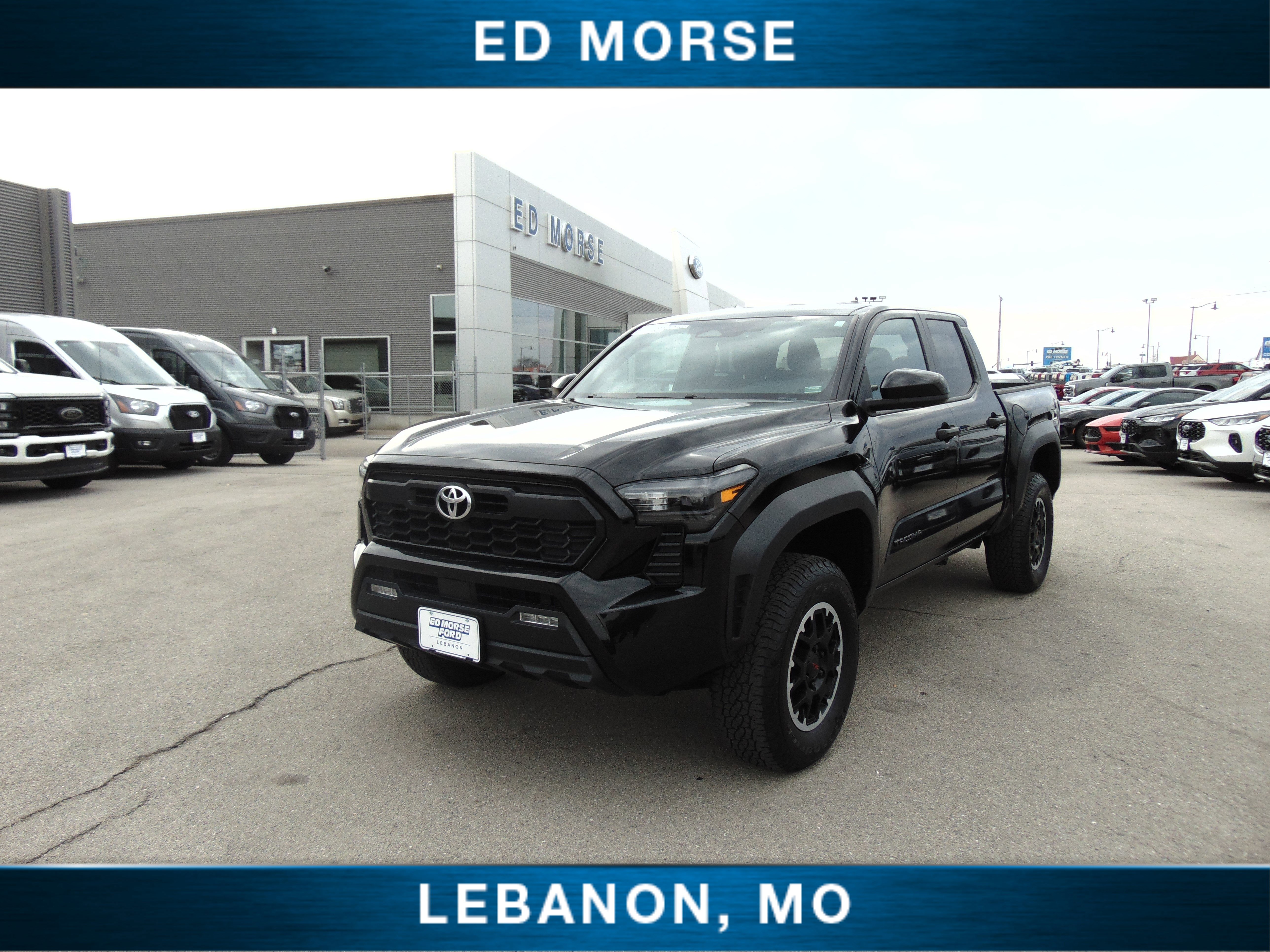 Used 2024 Toyota Tacoma TRD Off-Road image 1