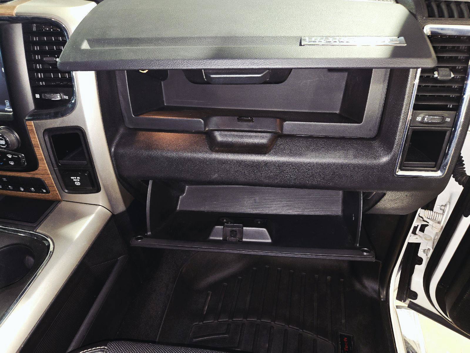 Used 2016 RAM 1500 Laramie w/ Convenience Group AWD/4WD image 54