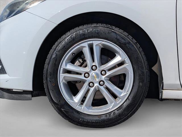 Used 2017 Chevrolet Cruze LT w/ Sun And Sound Package image 24