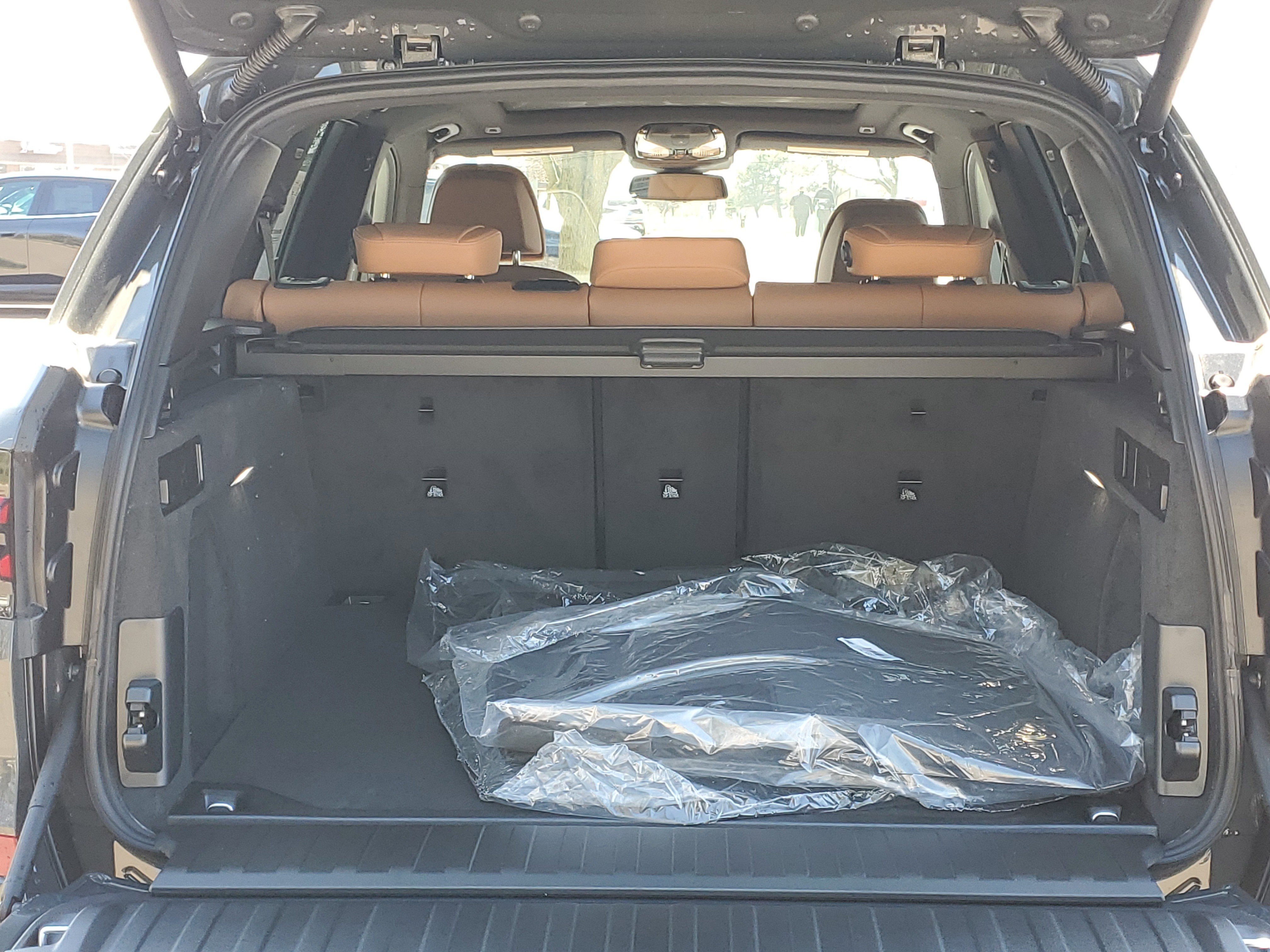 New 2026 BMW X5 xDrive40i w/ M Sport Package AWD/4WD image 24