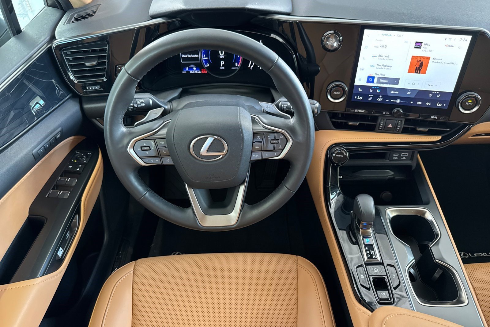 Certified 2024 Lexus NX 250 FWD image 18