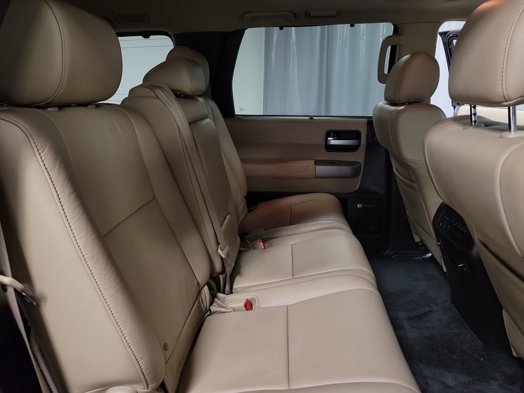 Used 2016 Toyota Sequoia Limited w/ Safety & Convenience Package AWD/4WD image 32