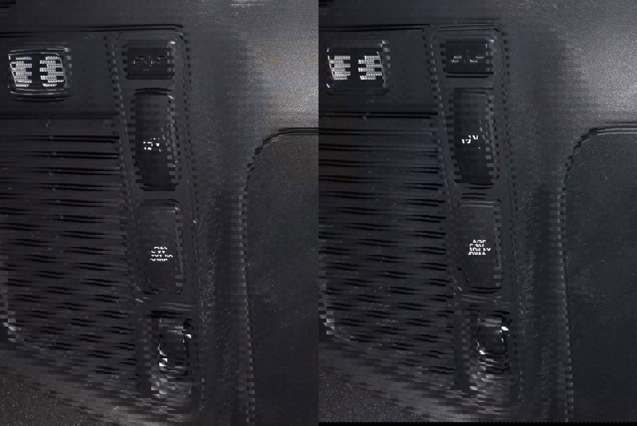 Certified 2025 Ford Expedition Active image 41