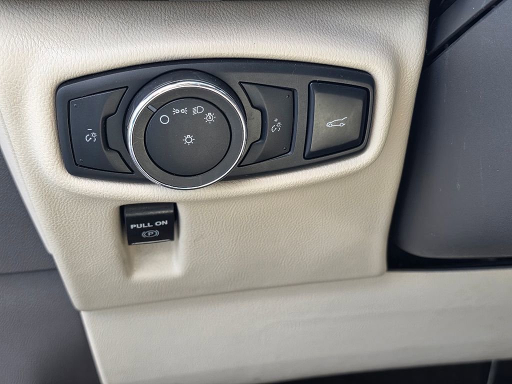 Used 2016 Lincoln MKX Reserve w/ Climate Package image 18