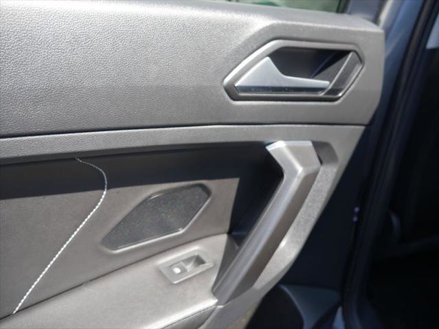 Used 2023 Volkswagen Tiguan SE w/ Panoramic Sunroof Package AWD/4WD image 22