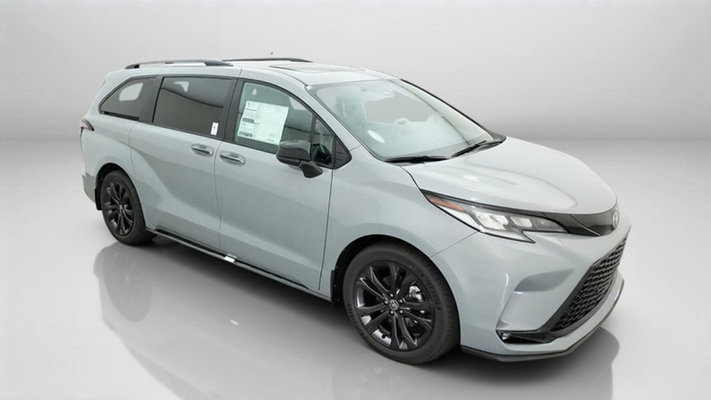 New 2026 Toyota Sienna XSE FWD image 5