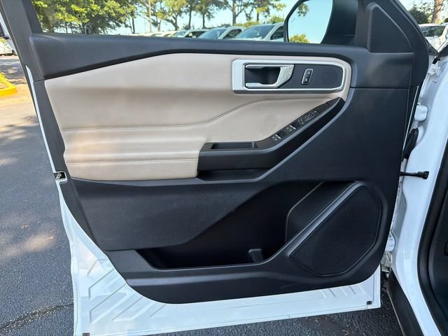 Used 2020 Ford Explorer XLT w/ Equipment Group 202A AWD/4WD image 10