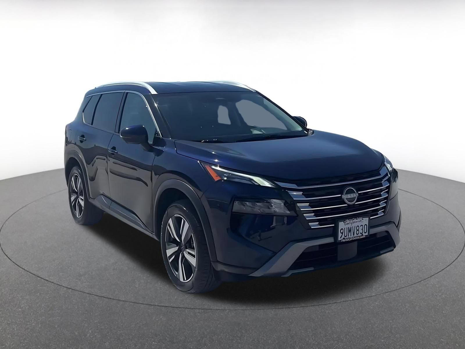 Used 2026 Nissan Rogue SL FWD image 3