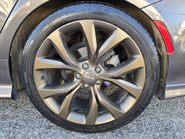 Used 2017 Chrysler 200 S w/ Navigation & Sound Group I image 43