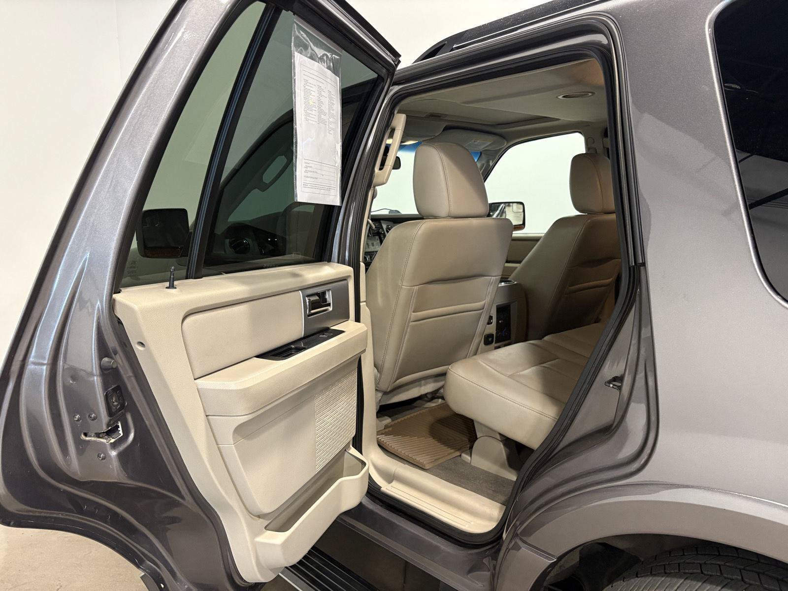 Used 2012 Ford Expedition Limited AWD/4WD image 27