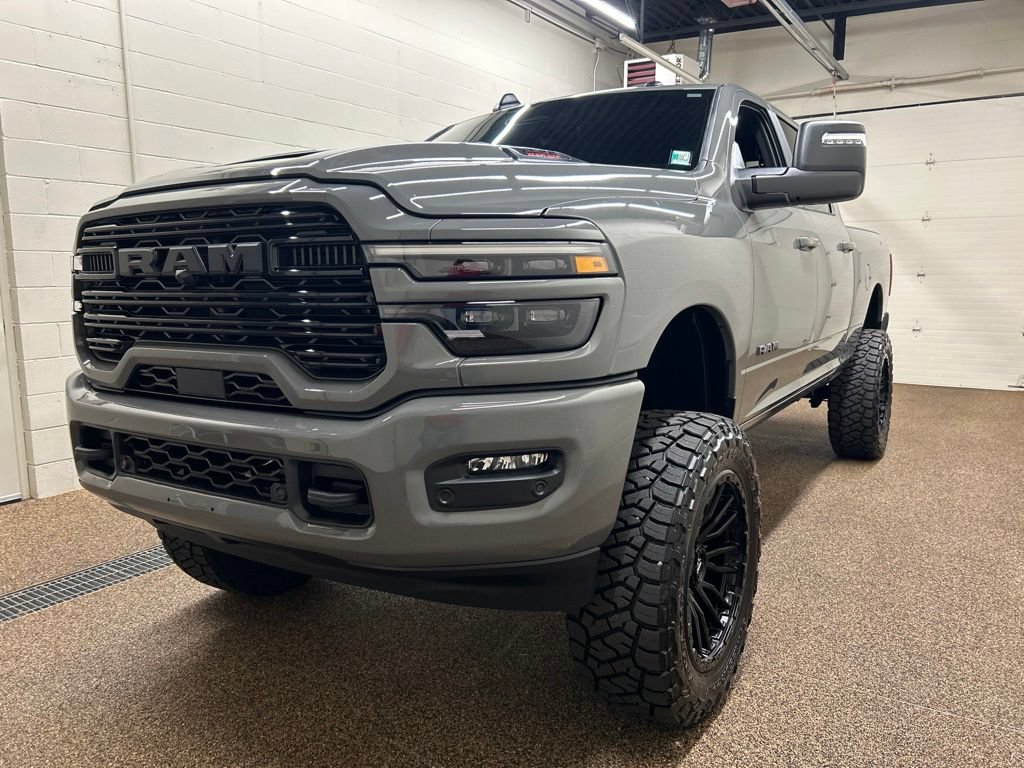 Used 2026 RAM 2500 Laramie AWD/4WD image 5