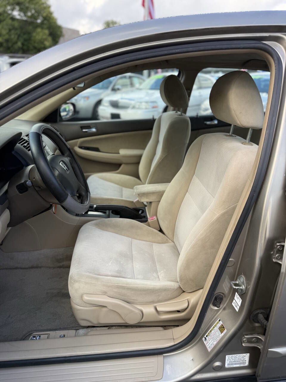 Used 2004 Honda Accord LX image 12