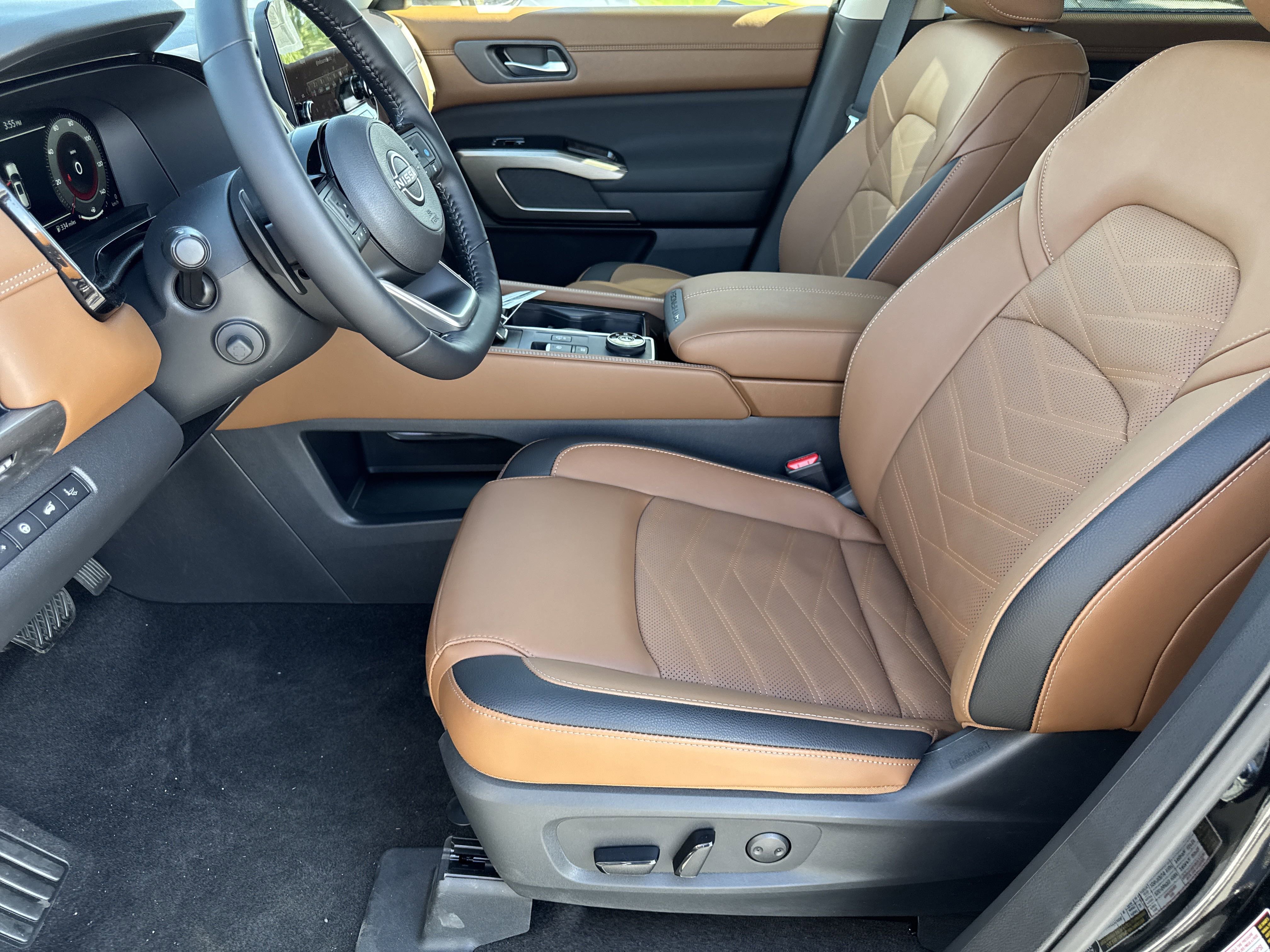 New 2025 Nissan Pathfinder Platinum w/ Cargo Package image 11