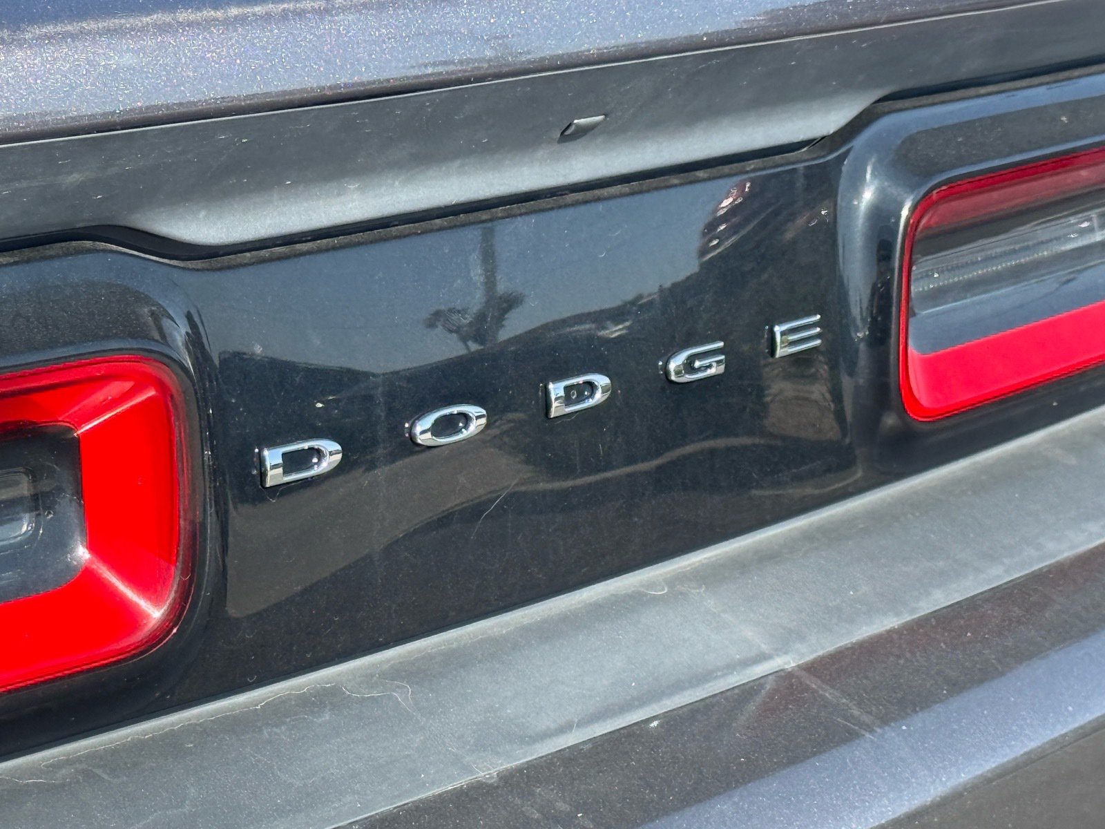 Used 2016 Dodge Challenger SXT RWD image 25