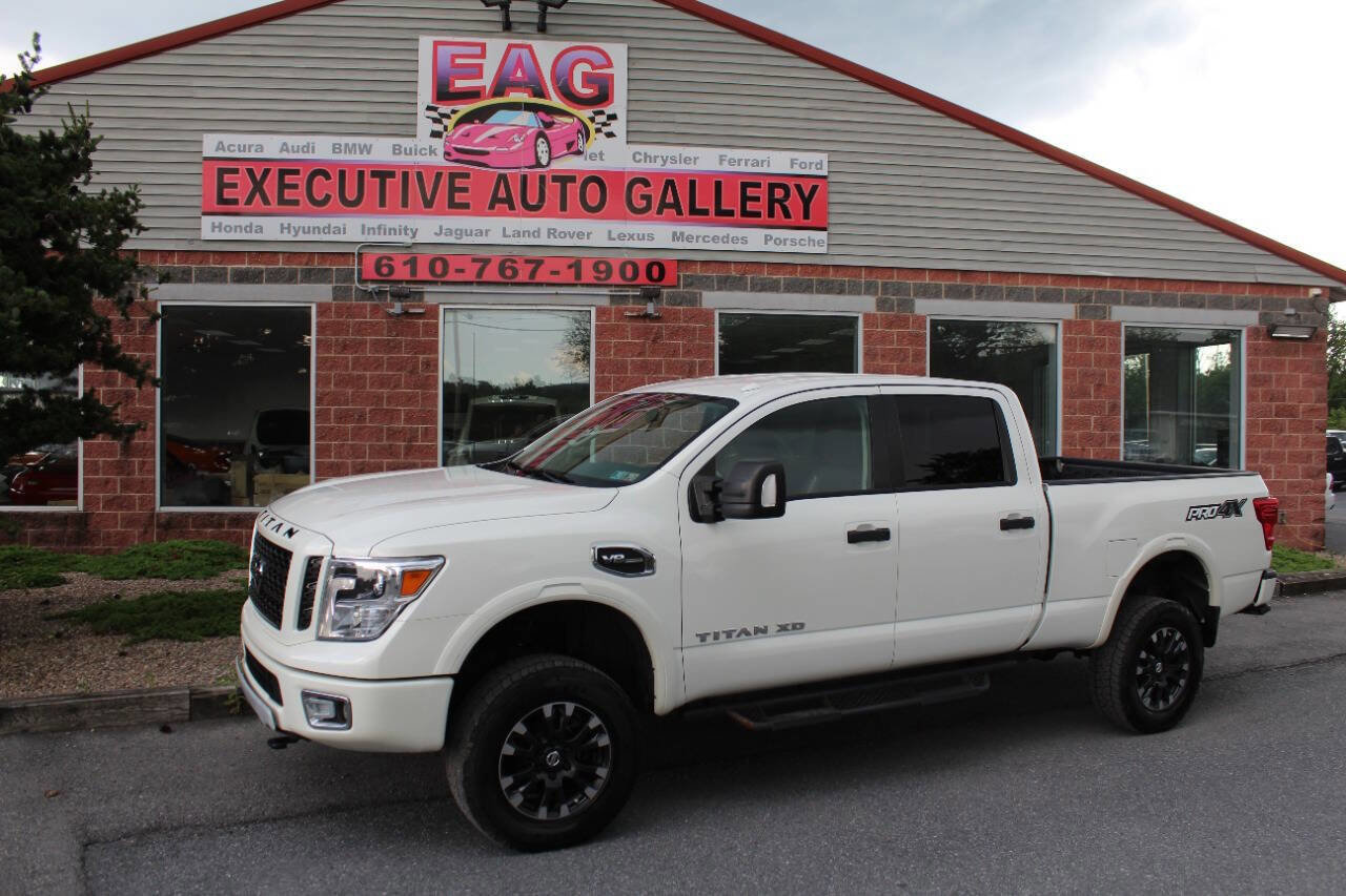 Used 2019 Nissan Titan PRO-4X image 1