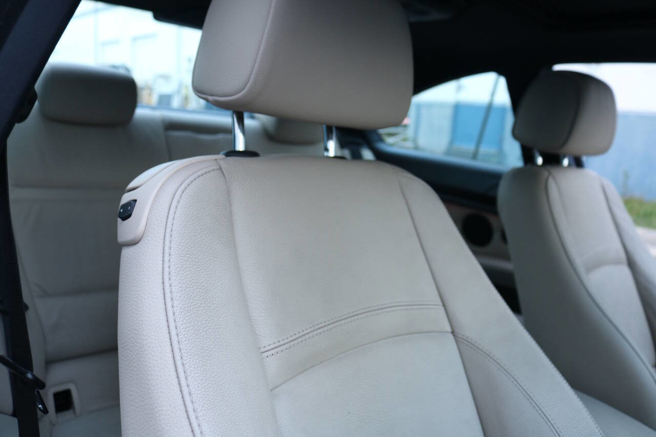 Used 2011 BMW 335is 335is 2dr Coupe image 16
