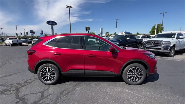 Used 2024 Ford Escape SE w/ PHEV Premium Package image 8