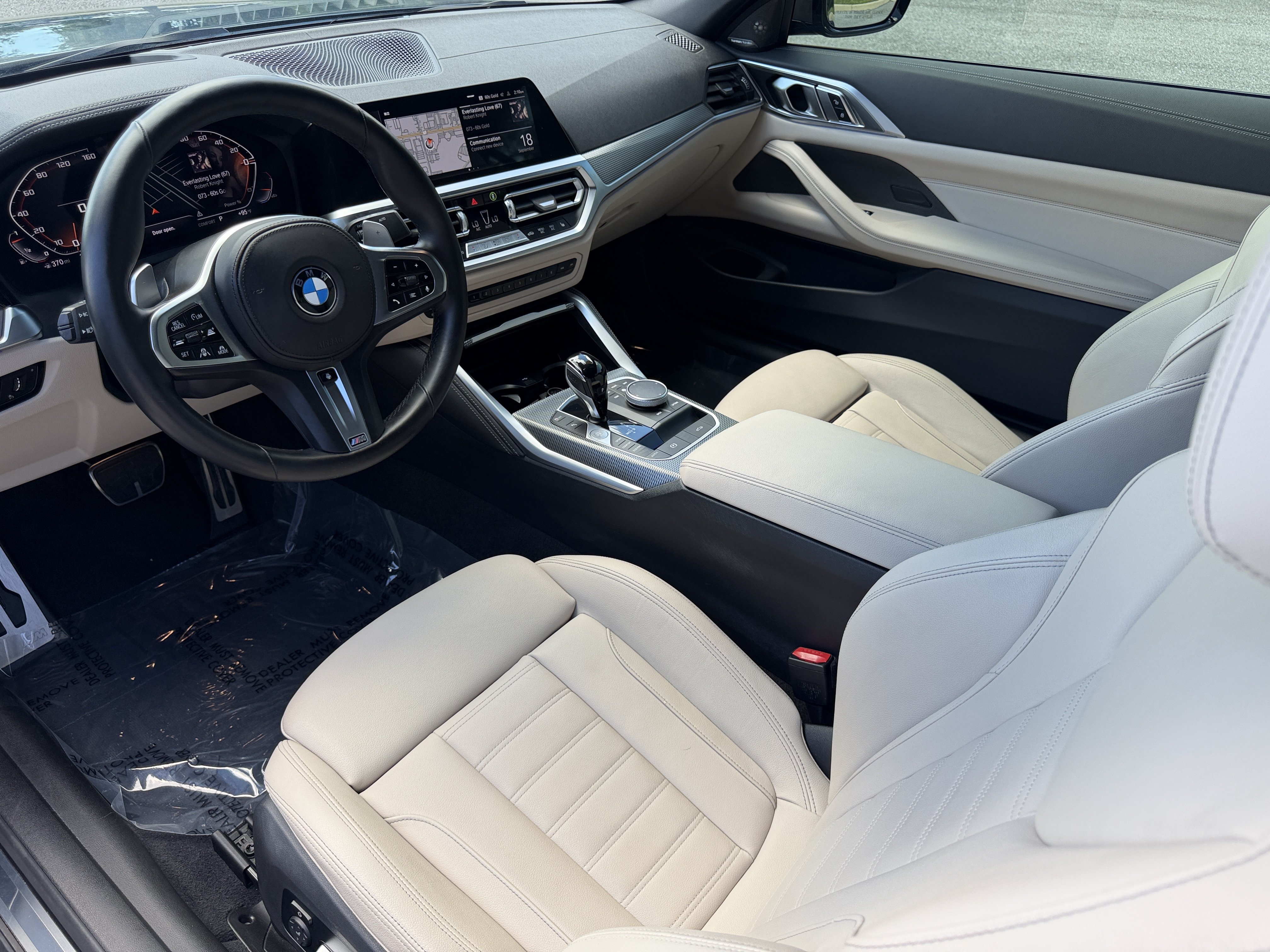 Used 2022 BMW M440i Convertible RWD image 16