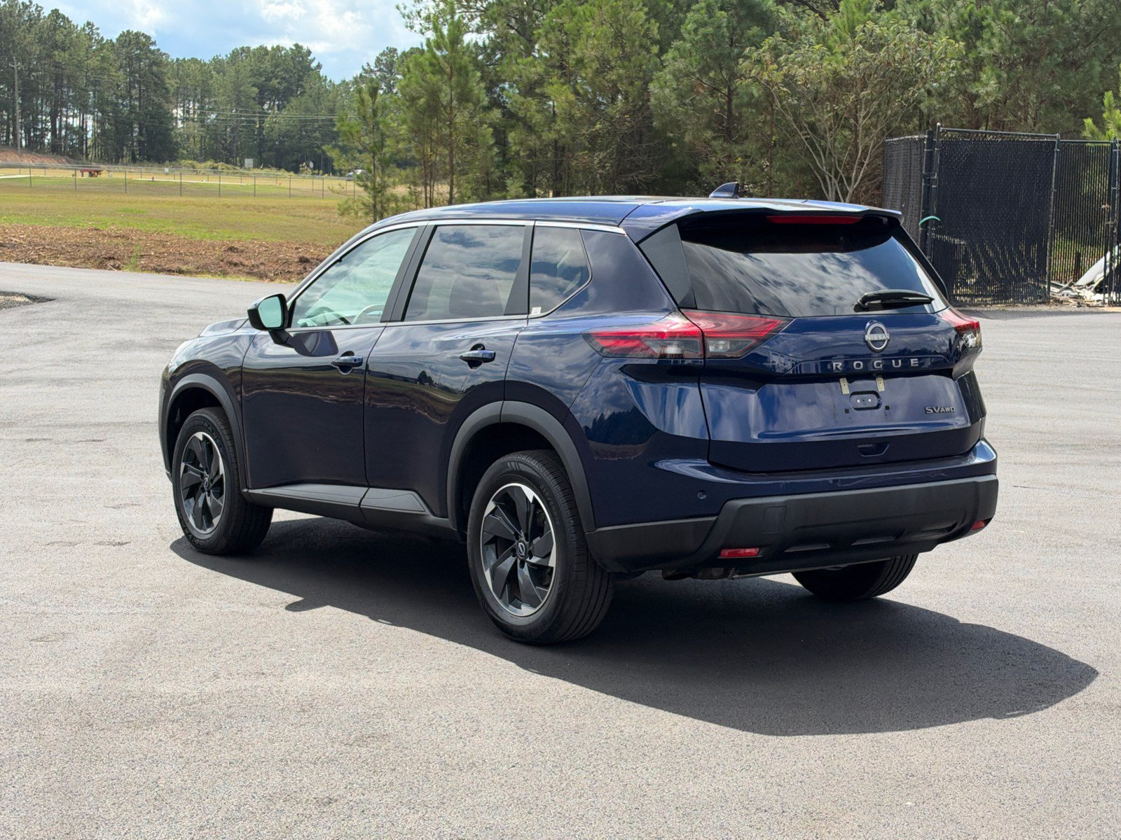 Used 2024 Nissan Rogue SV AWD/4WD image 7