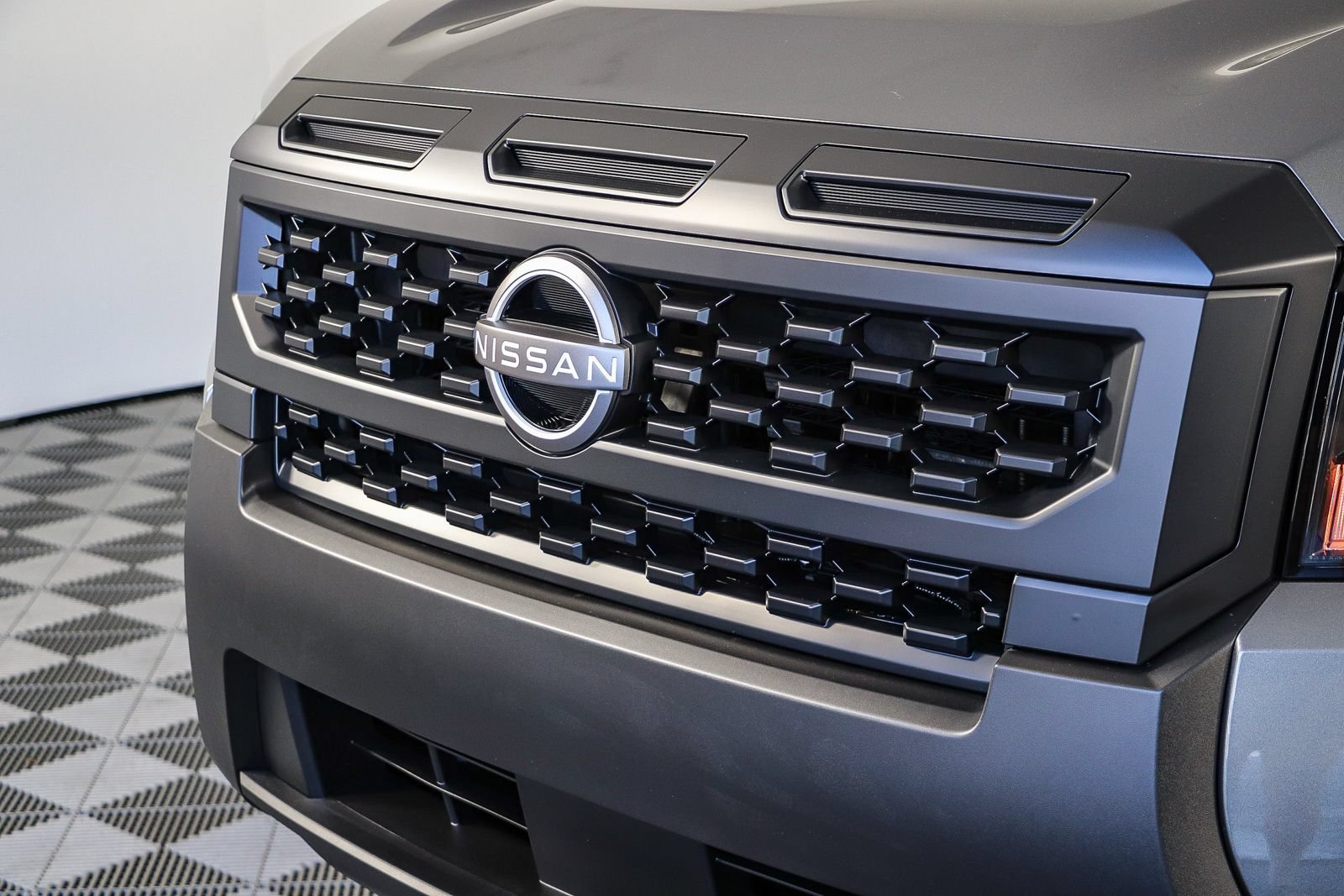 New 2027 Nissan Frontier S w/ Tow Package RWD image 5