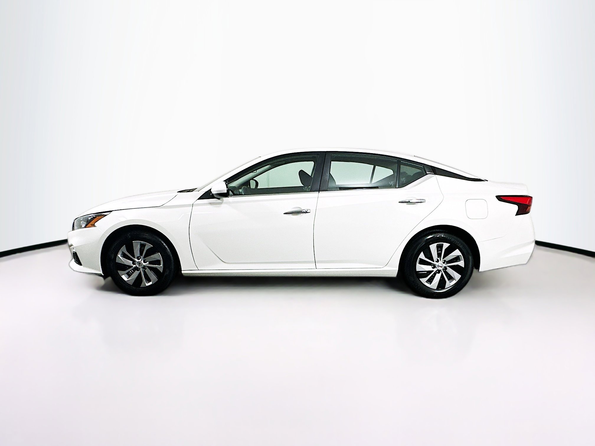 Used 2022 Nissan Altima 2.5 S image 4