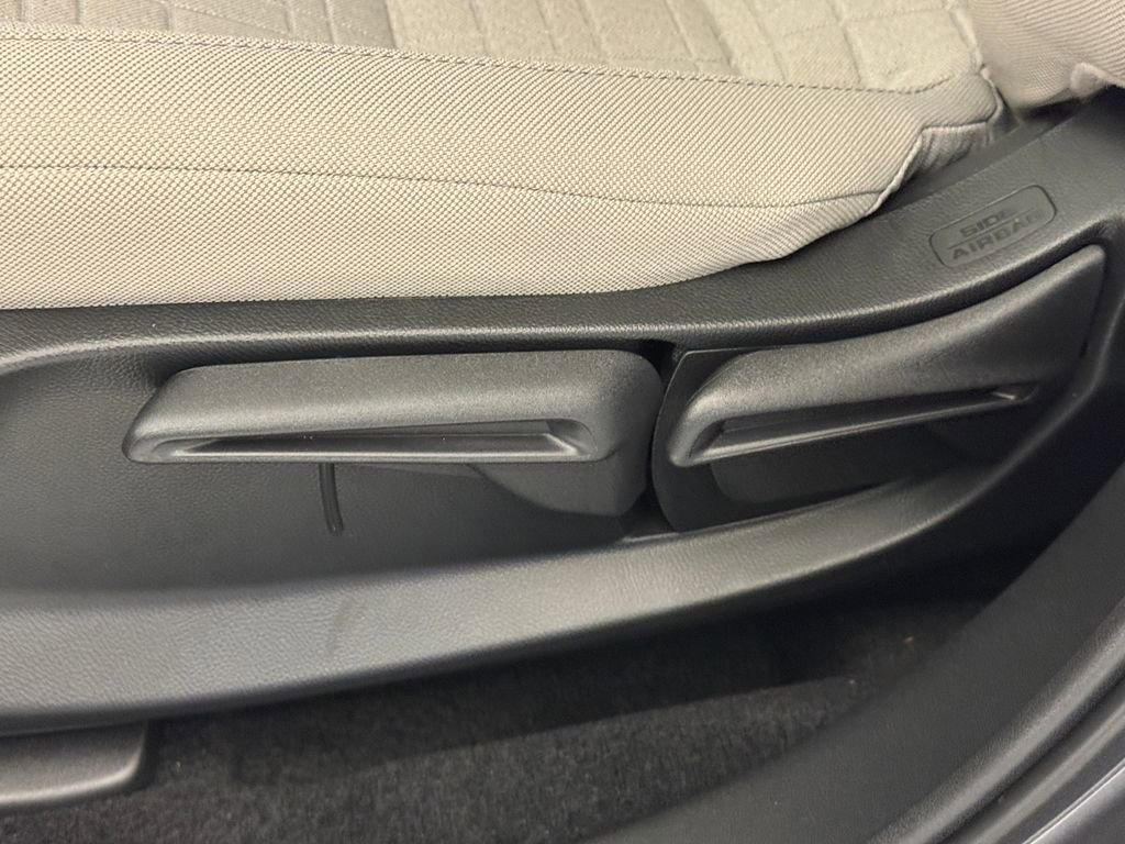 New 2026 Honda HR-V LX image 21