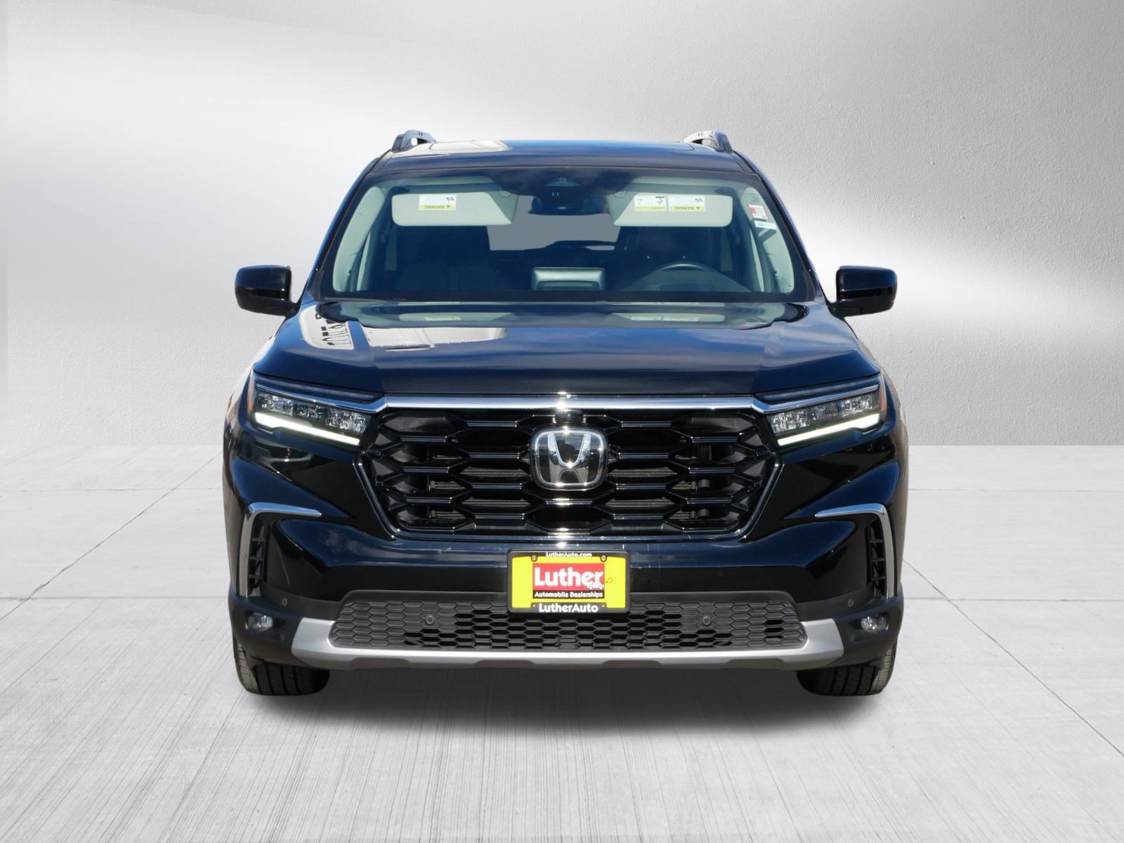 Certified 2024 Honda Pilot Elite image 2